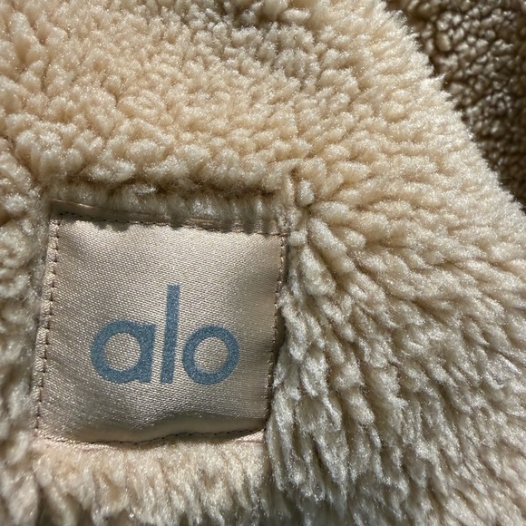 Alo - Picture 4 of 4